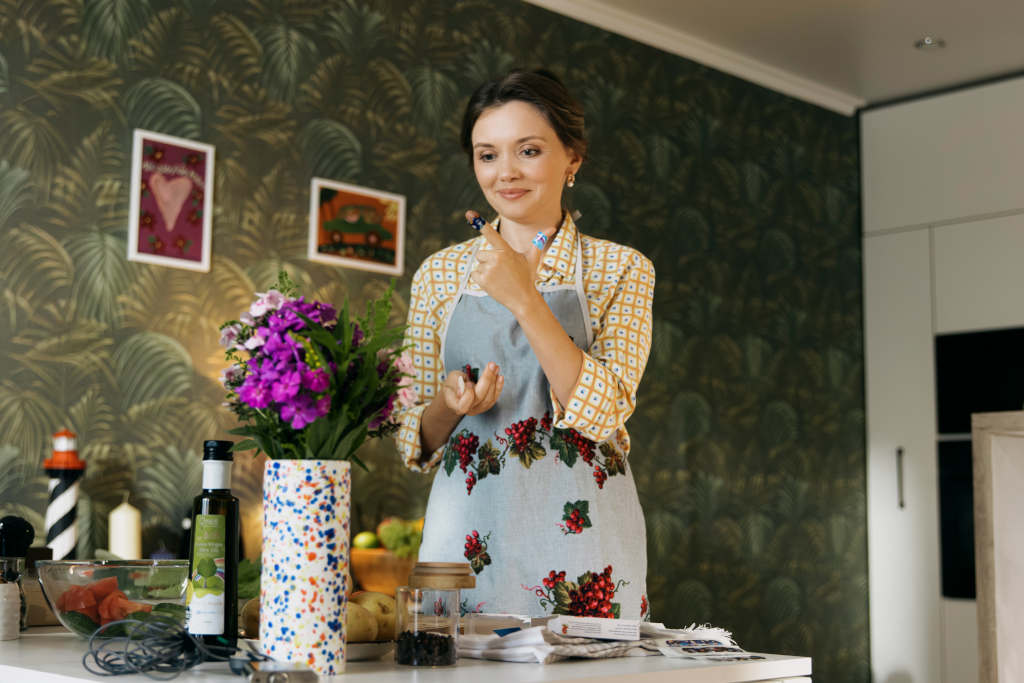 Люба-Управдом - актриса Ольга Кузьмина