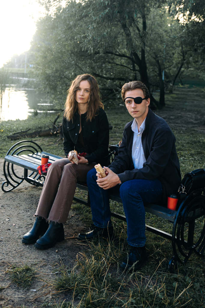 шаурма в сериале время счастливых