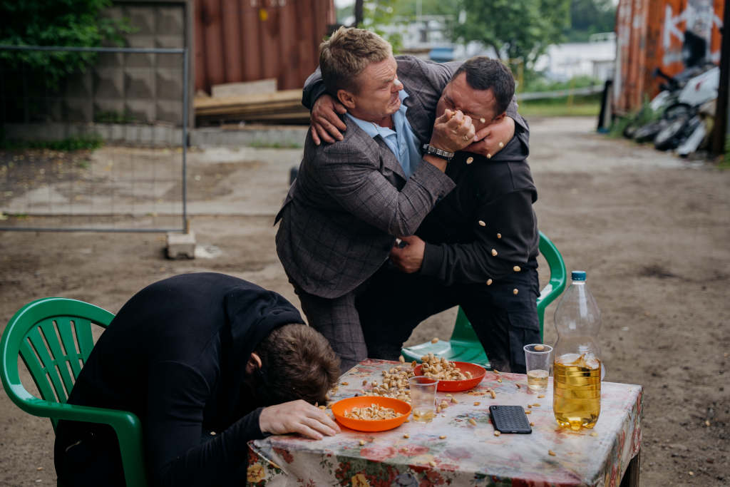 пиво и орешки в сериале госзащита